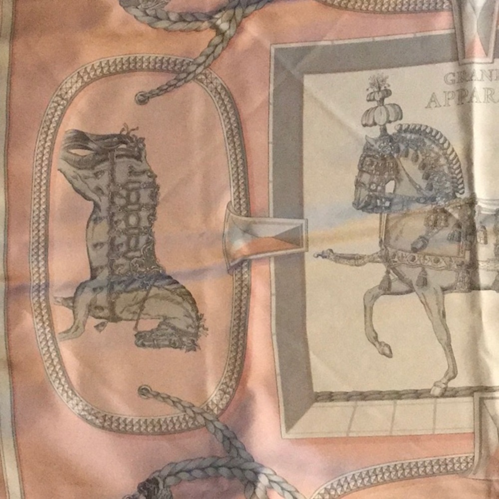 34" x  34" Hermès Grand Aparat in ✨RARE✨ Gray/Rose Pâle/Pink Colorway! - Picture 7 of 8